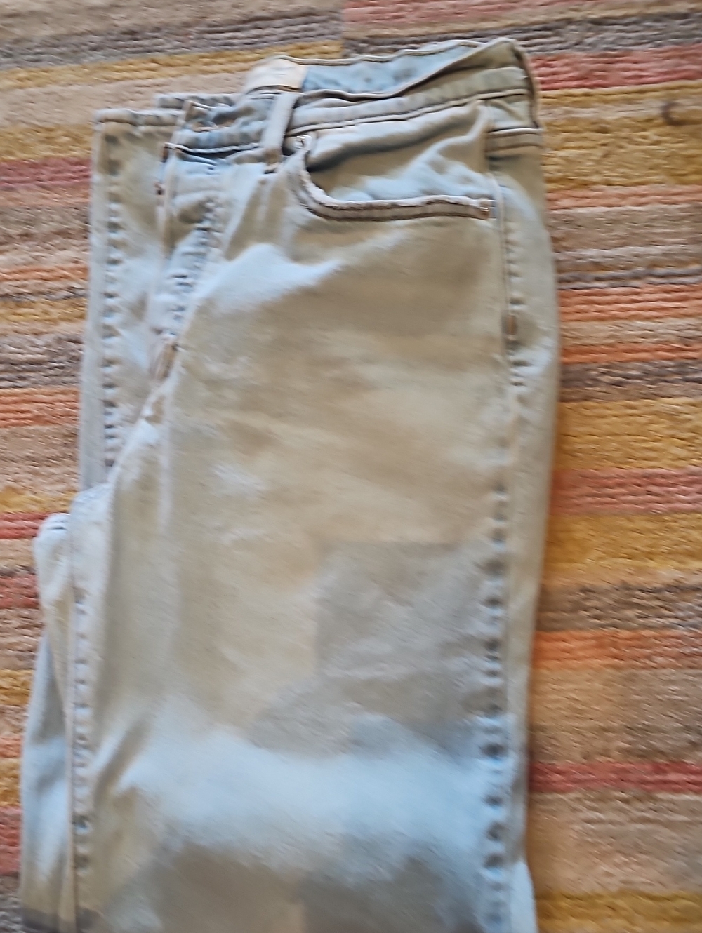 Universal Thread Women’s Straight Leg Jeans in Light Blue